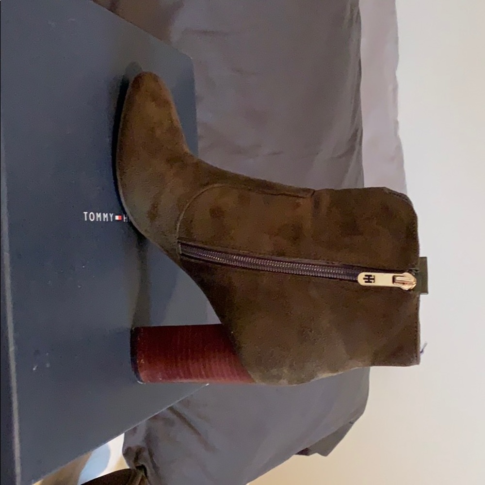Tommy Hilfiger Domain 3 booties - Picture 3 of 5